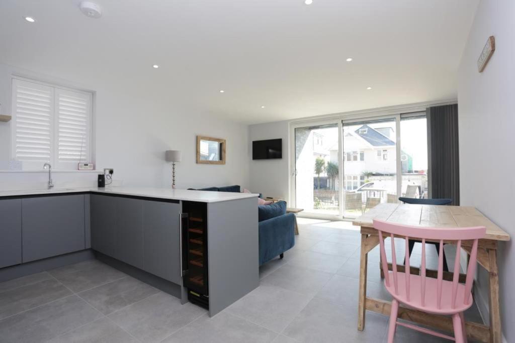 Bournecoast: Modern 2 Bed Flat With Patio - Fm8413 Apartamento Bournemouth