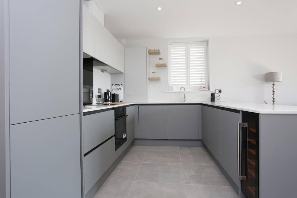 Apartamento Bournecoast: Modern 2 Bed Flat With Patio - Fm8413 Bournemouth